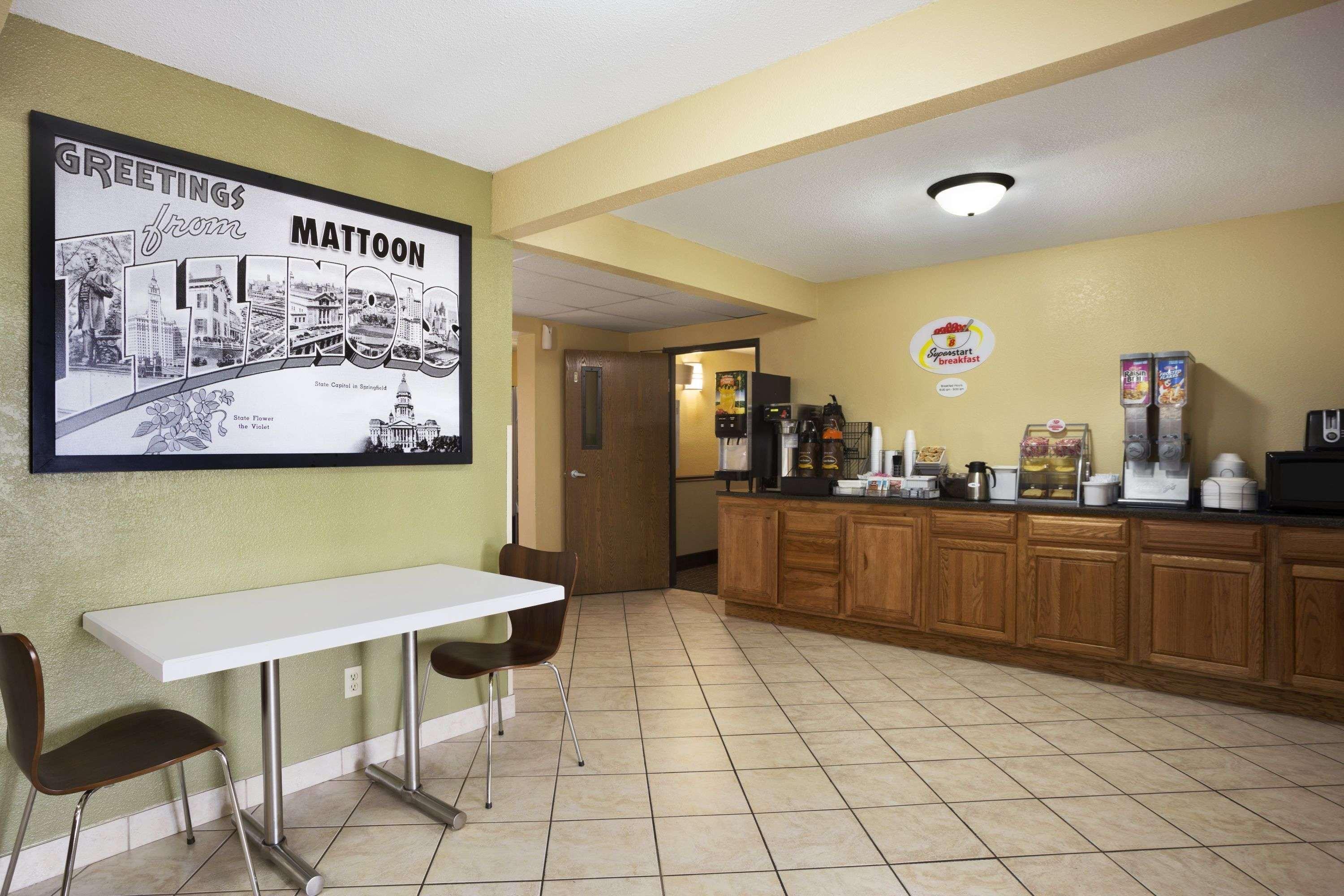 Super 8 By Wyndham Mattoon Ξενοδοχείο Εξωτερικό φωτογραφία