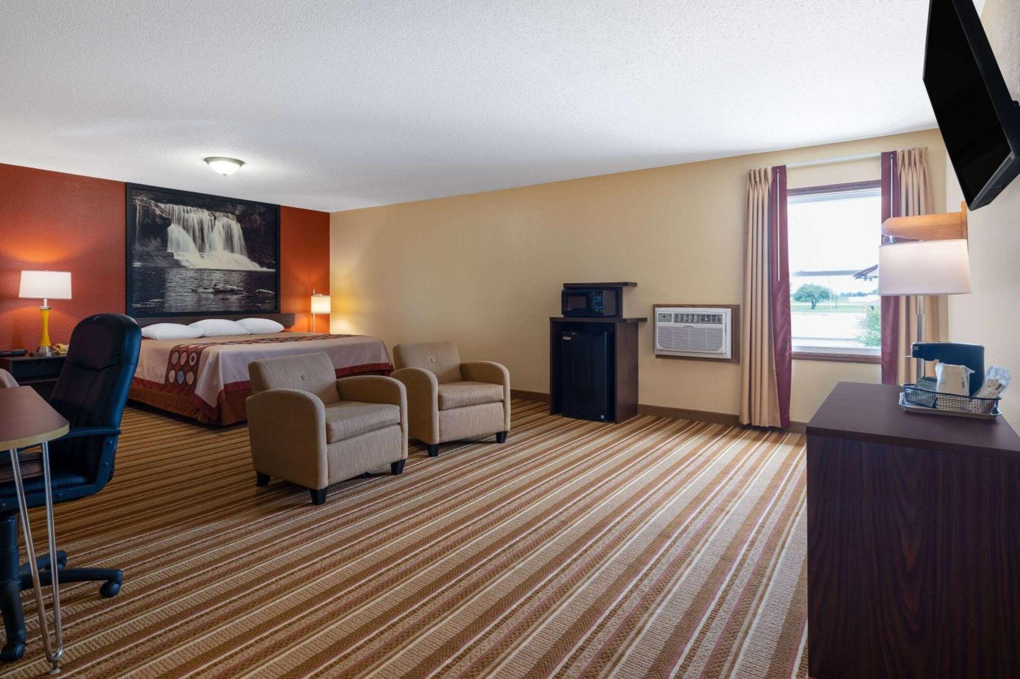 Super 8 By Wyndham Mattoon Ξενοδοχείο Εξωτερικό φωτογραφία